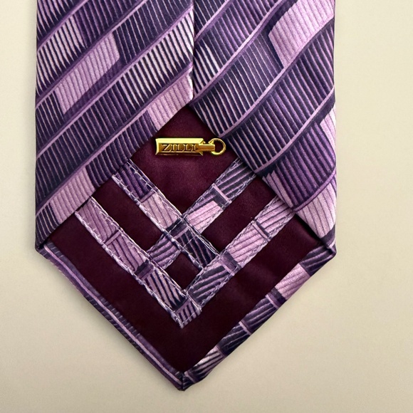 ZILLI Tie & Matching Pocket Square Set - Picture 3 of 6